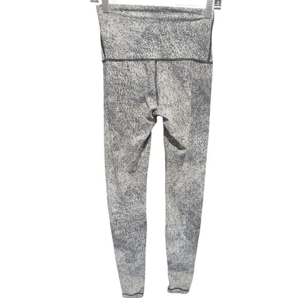 LULULEMON ATHLETICA Wunder Under (Hi-Rise) Pant 31' Size 6 - Picture 3 of 3